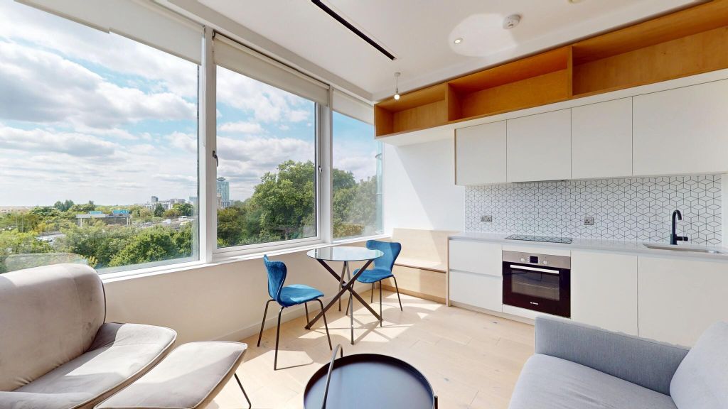 Property photo 1 of 25 Living Room