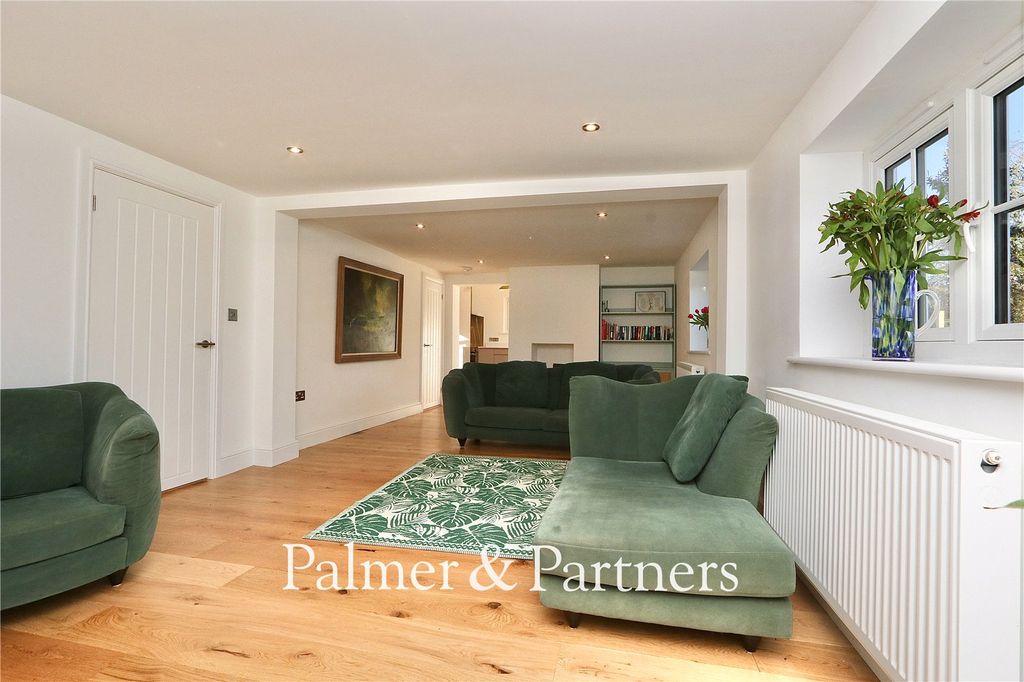 Property photo 3 of 37 Picture No. 37