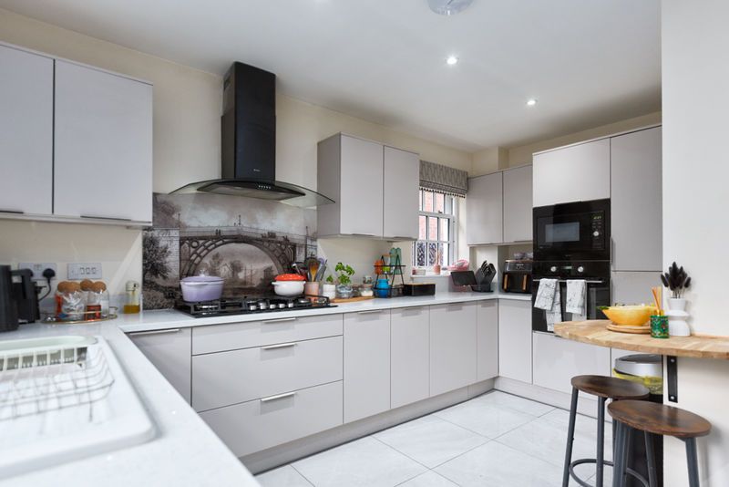 Property photo 3 of 19 Photo 5