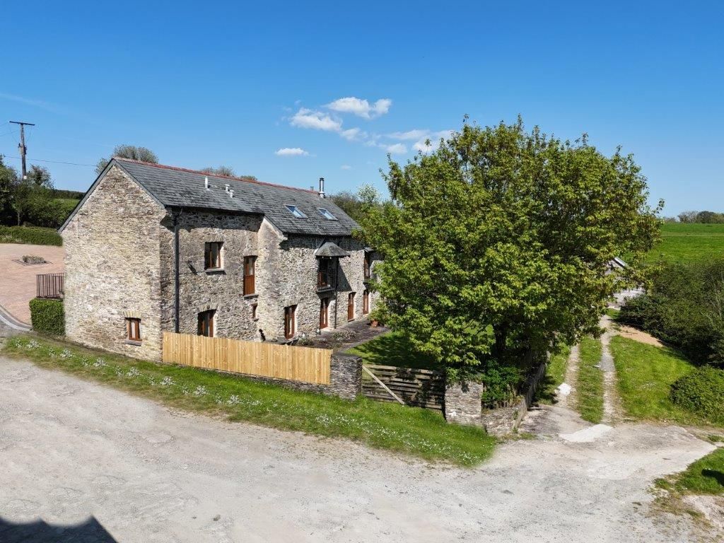 Property photo 1 of 18 The Mazzard