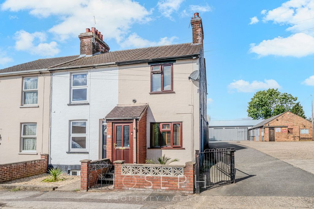 Property photo 1 of 18