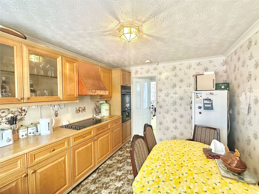 Property photo 3 of 17 Picture No. 16