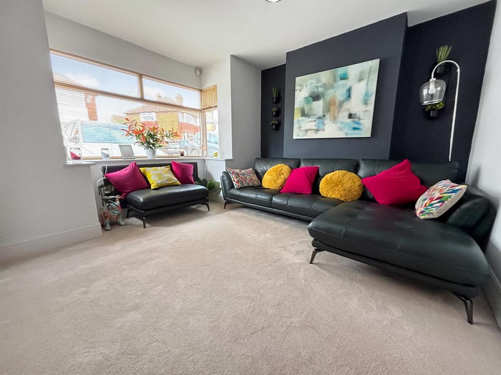 Property photo 2 of 22 Living Room: