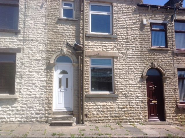 Property photo 1 of 11 Frontage