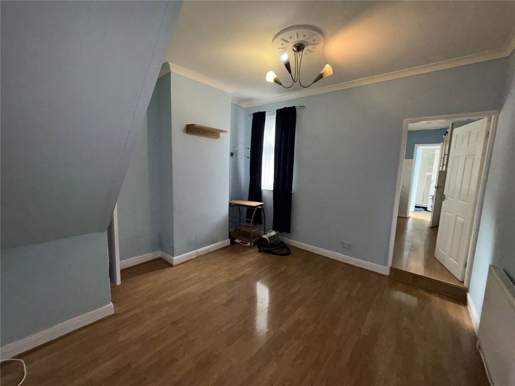 Property photo 3 of 9 Dining Room