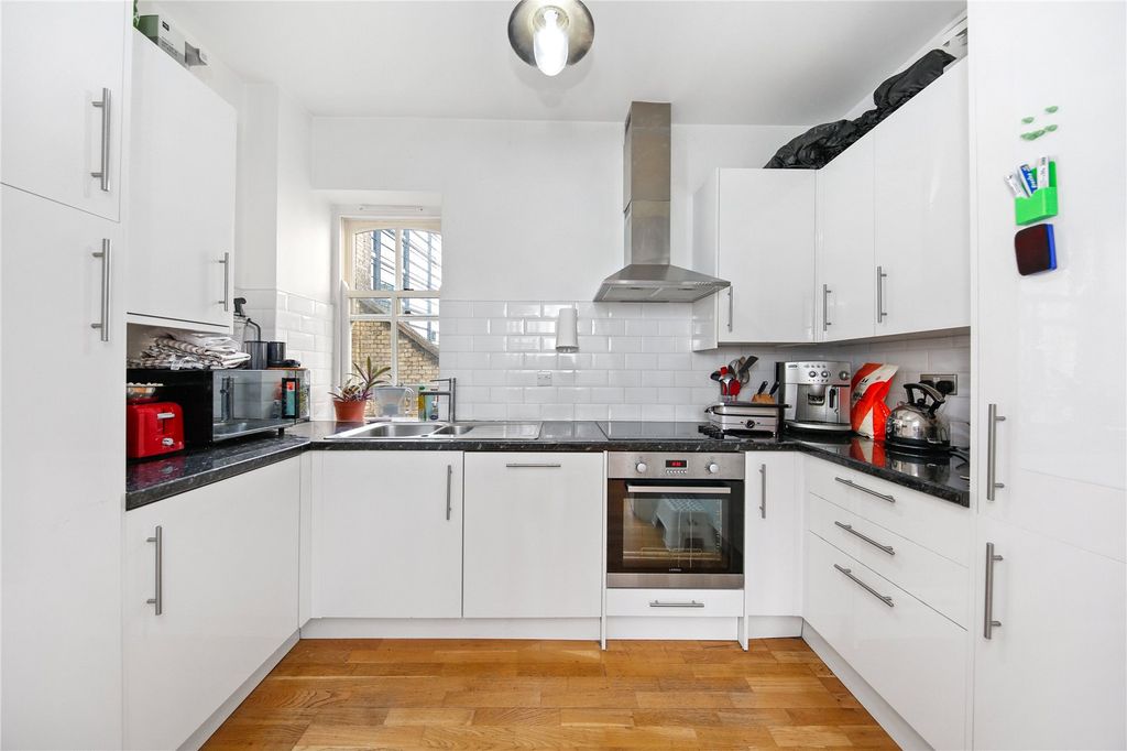 Property photo 3 of 18 Picture No. 40