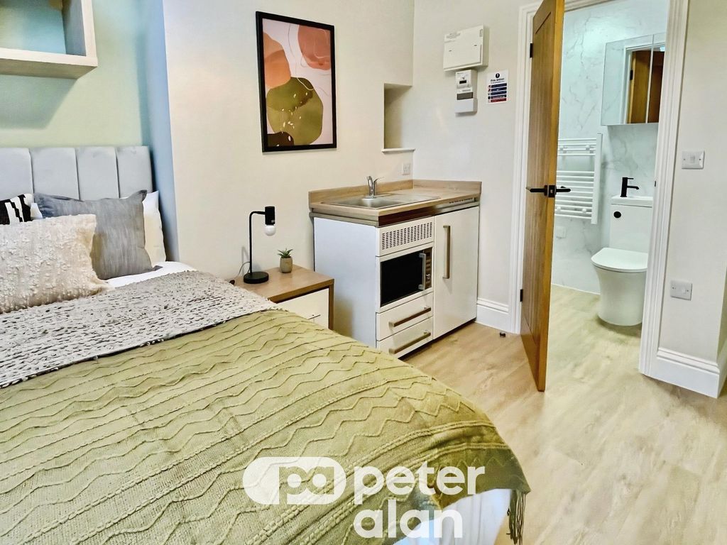 Property photo 2 of 9 Bed2