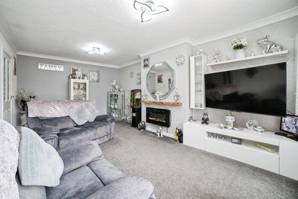 Property photo 3 of 17 Pbox-Img.Jpg