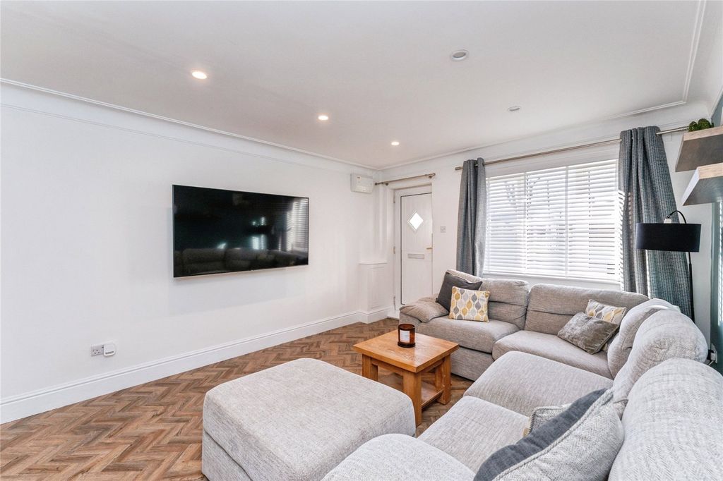 Property photo 3 of 17 Picture No. 18