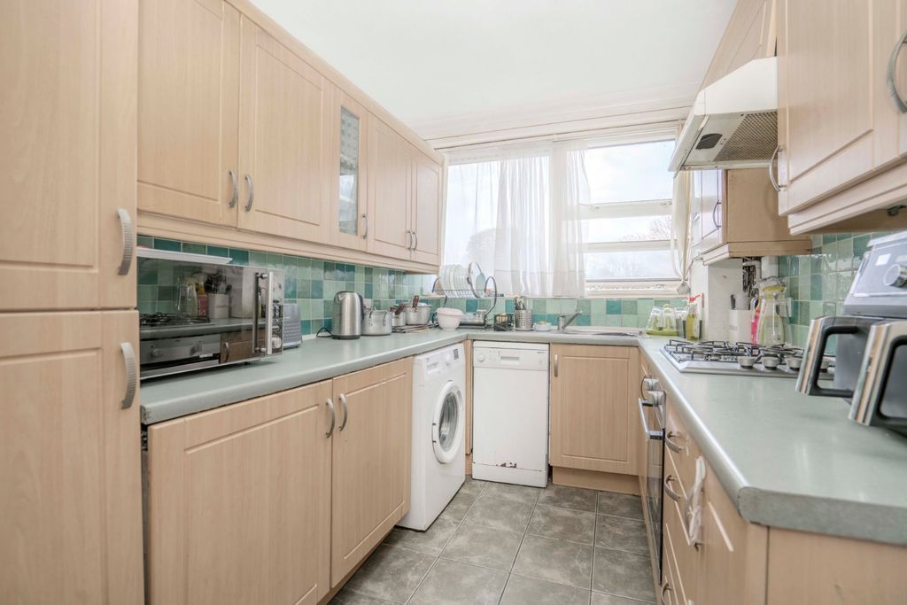 Property photo 3 of 7 Picture No. 10