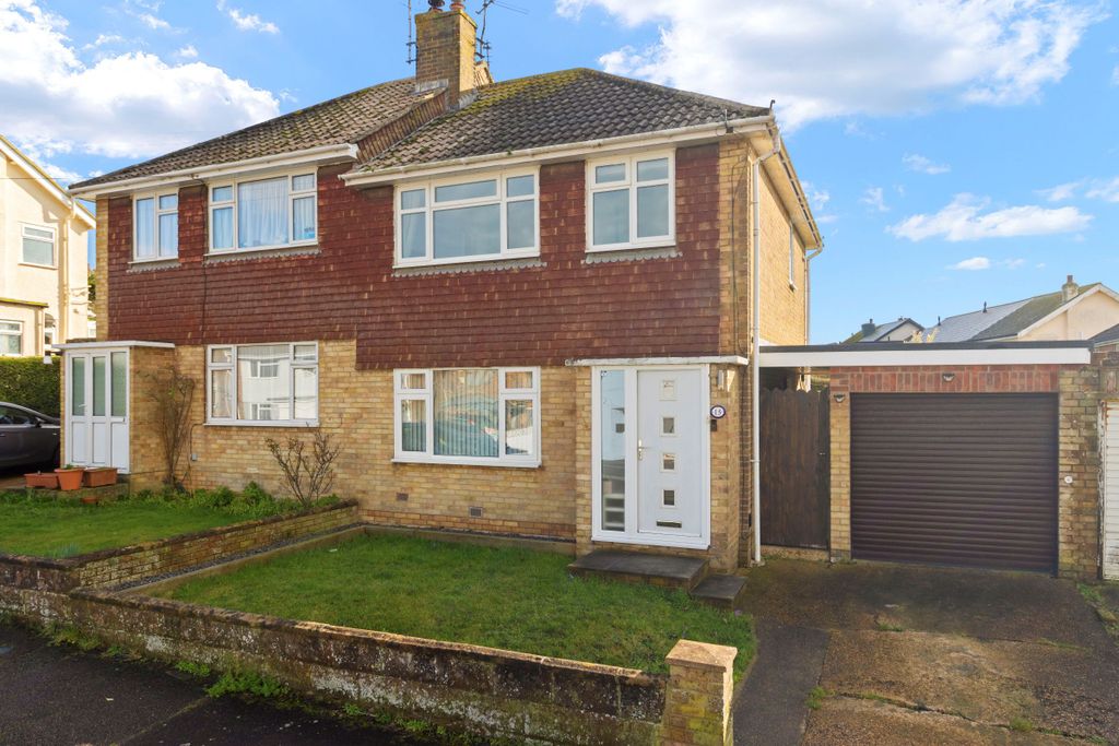 Property photo 1 of 28