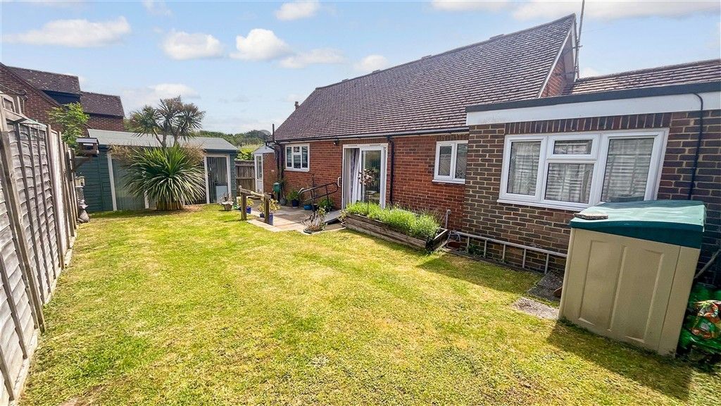 Property photo 1 of 12 Garden 0626