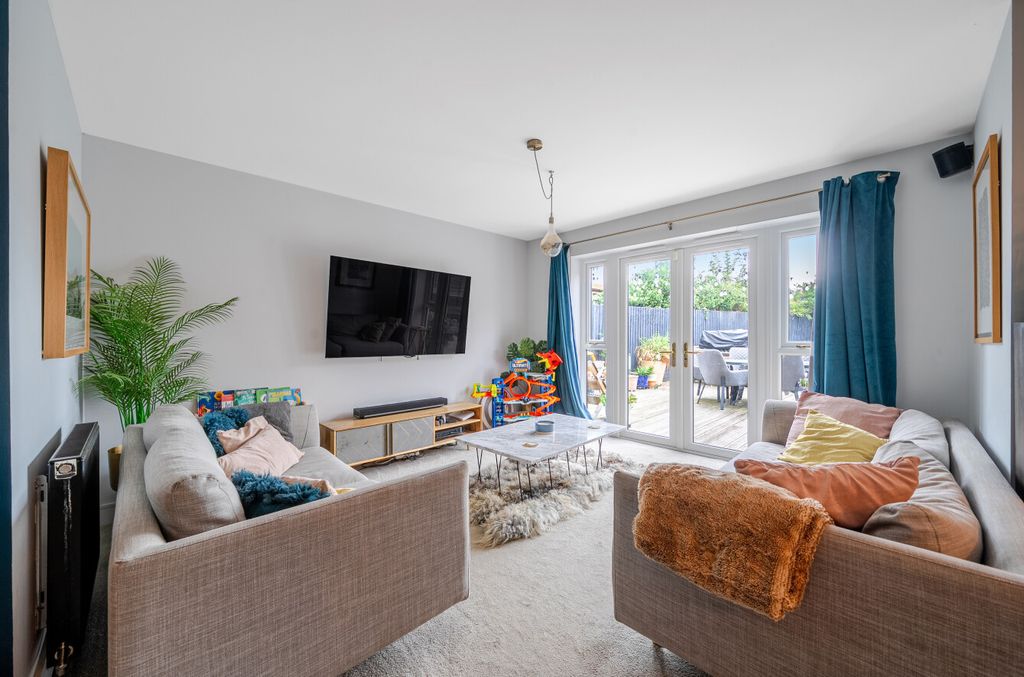 Property photo 3 of 24 1339786-6-68A610E...