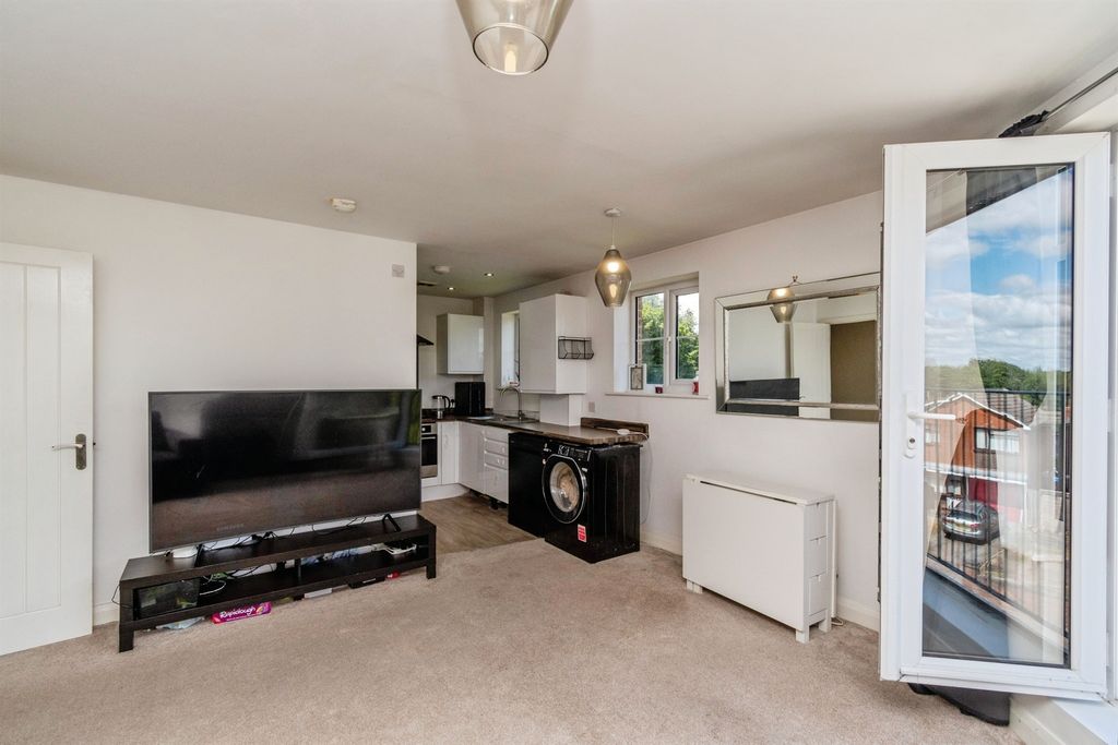 Property photo 2 of 12