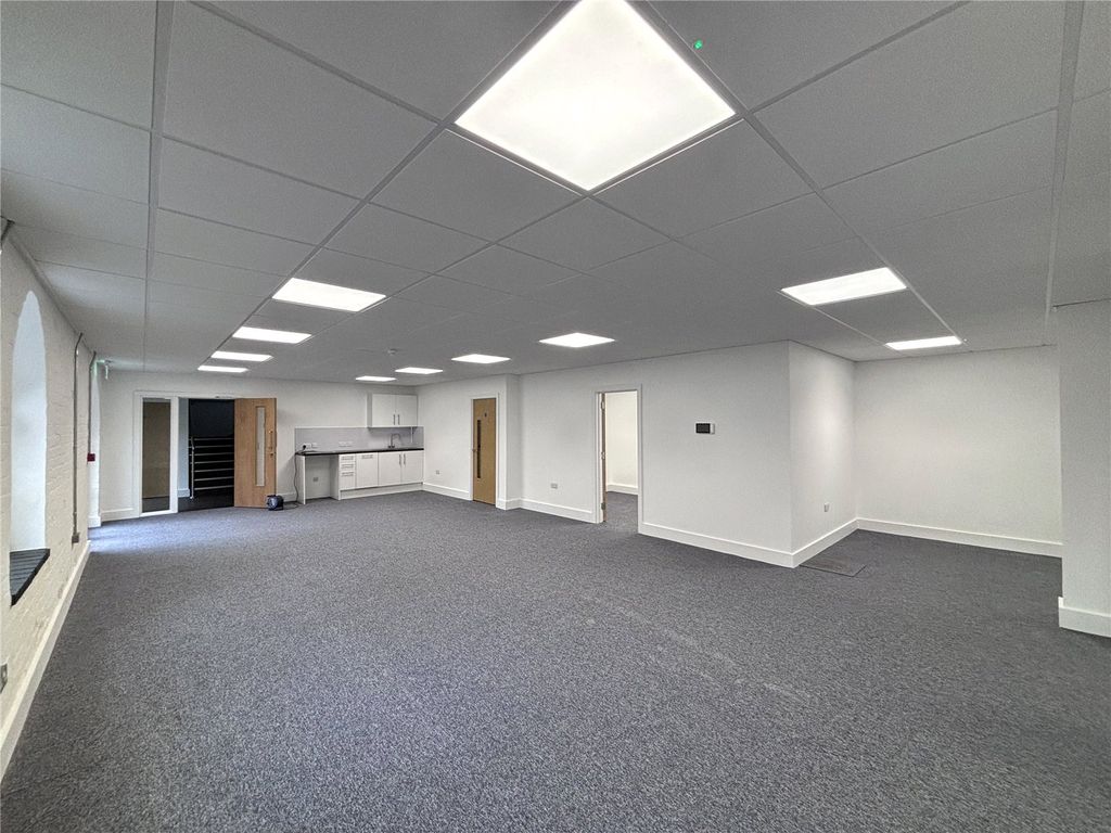 Property photo 2 of 12 Ground Floor