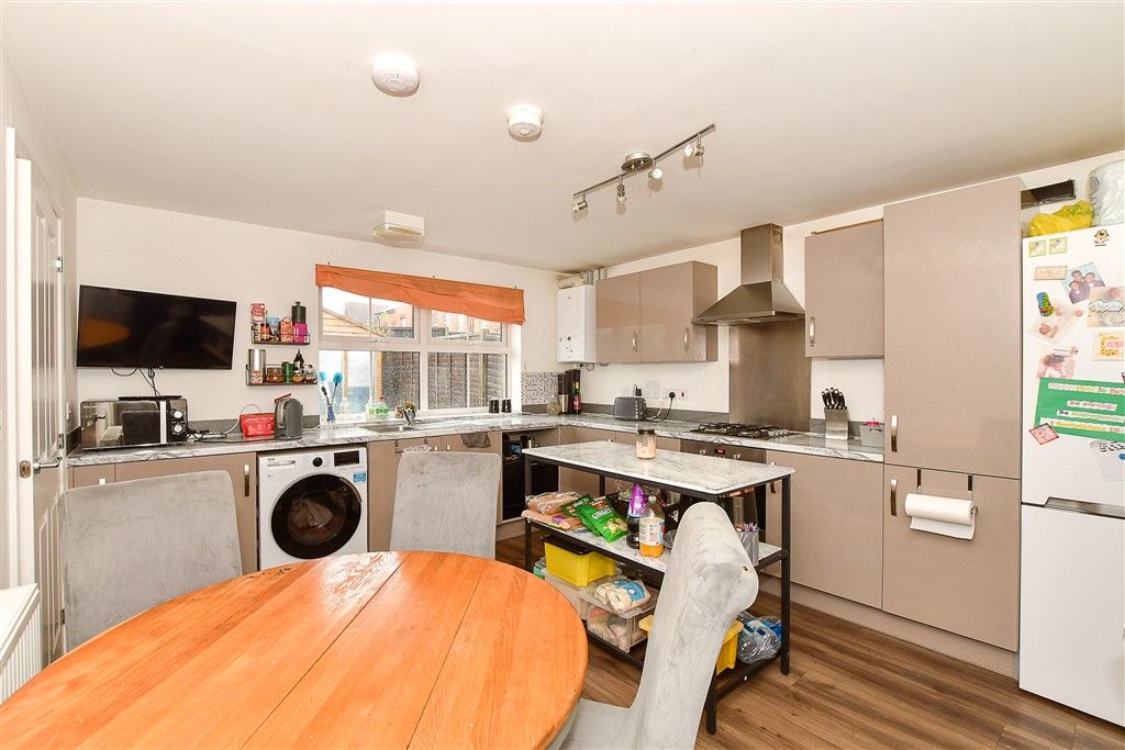 Property photo 3 of 9 Kitchen/Diner