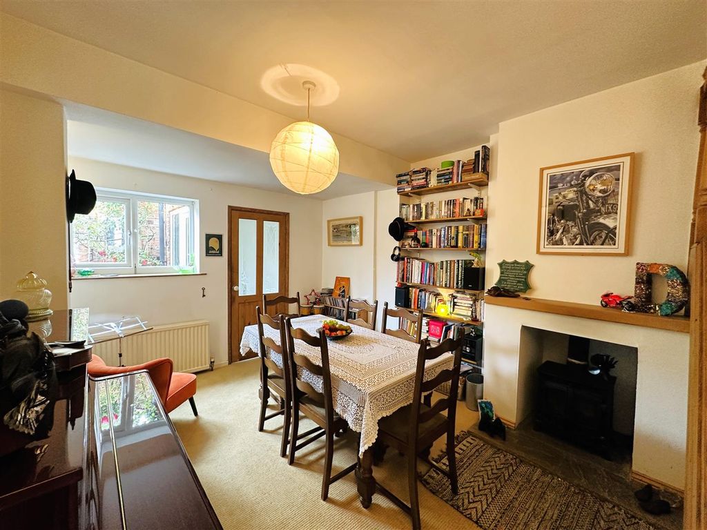 Property photo 3 of 17