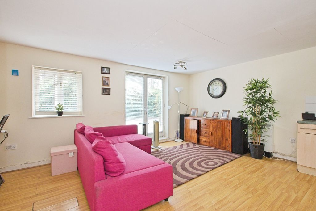 Property photo 1 of 19 Img_6875