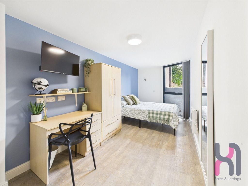 Property photo 1 of 8 Picture No. 08