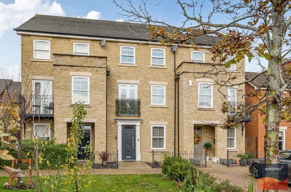 Property photo 2 of 28