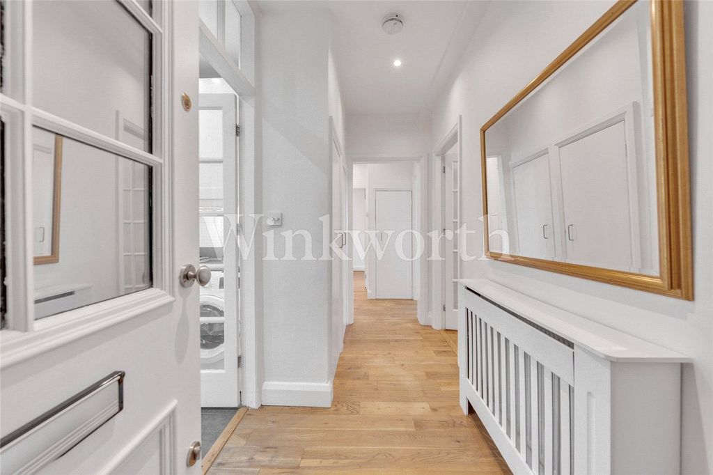 Property photo 3 of 9 Picture No. 01