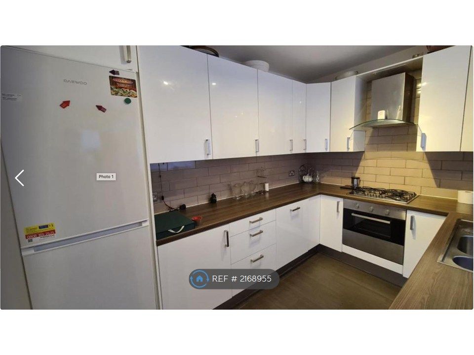 Property photo 3 of 13 Kitchen