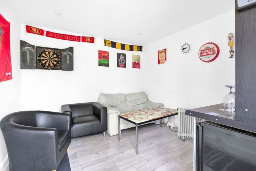 Property photo 3 of 22