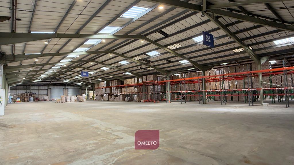 Property photo 1 of 8 Warehouse To Rent