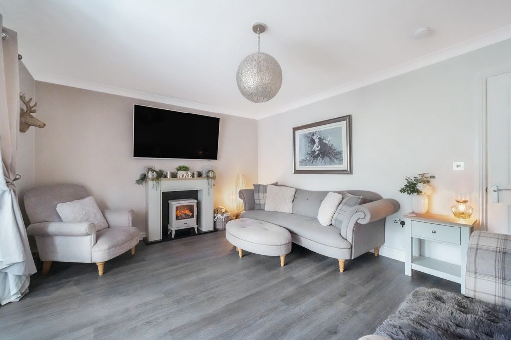 Property photo 3 of 19 Property Image 3