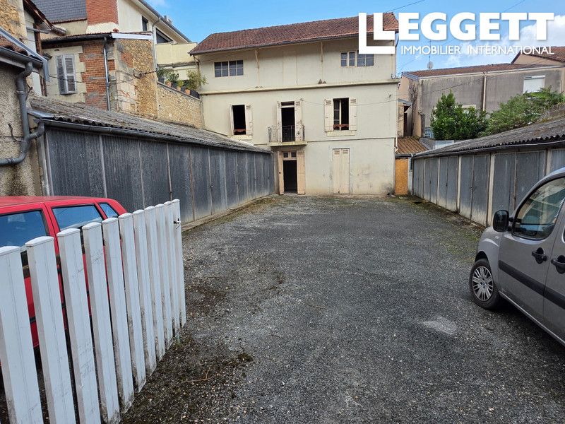 Property photo 3 of 10