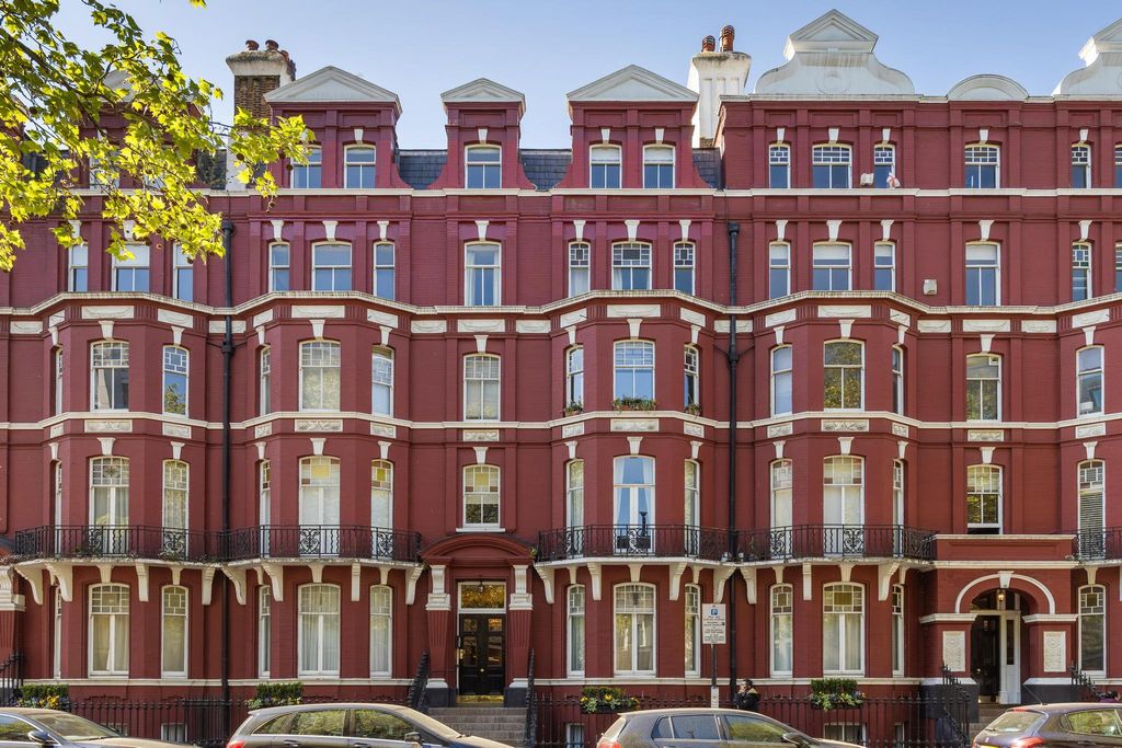 Property photo 1 of 19 Image