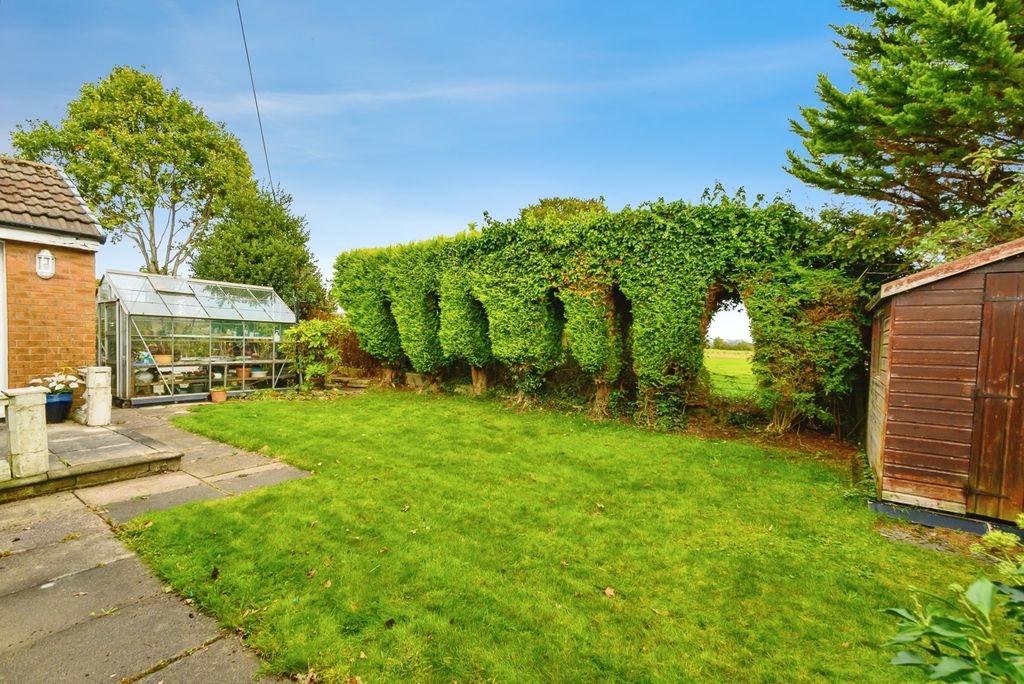 Property photo 3 of 18 Photo