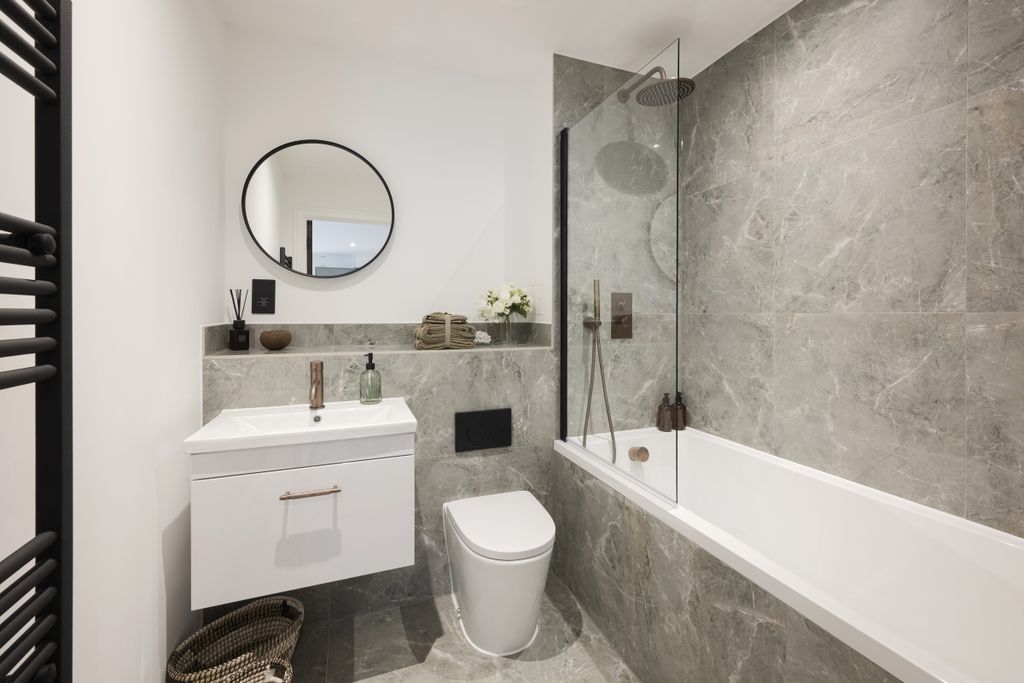 Property photo 3 of 14 6