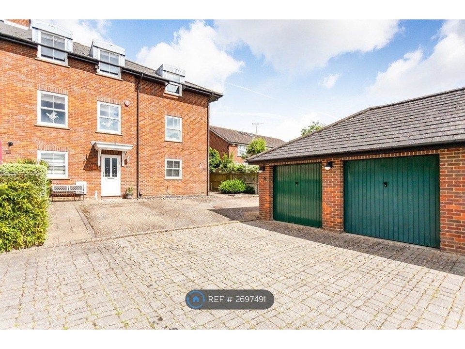 Property photo 2 of 15 Outside Front View