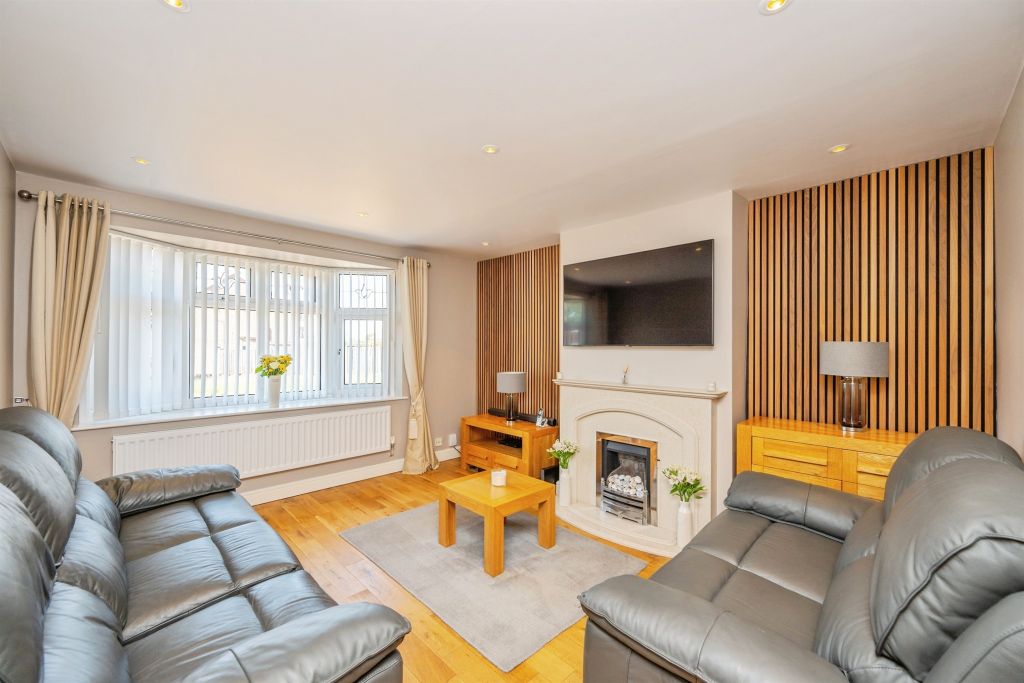 Property photo 2 of 25