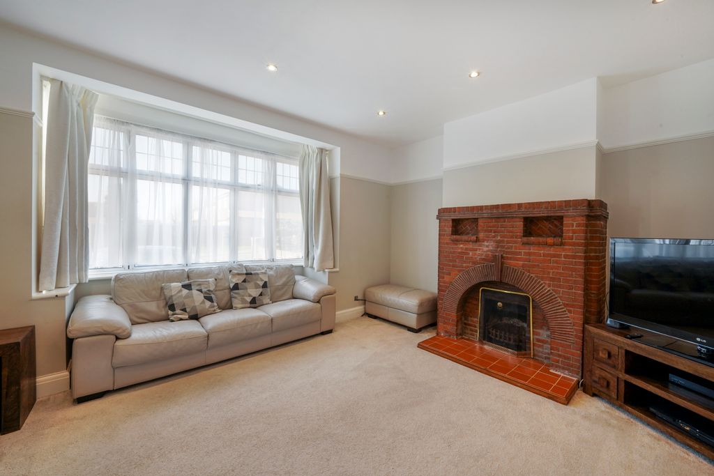 Property photo 1 of 30