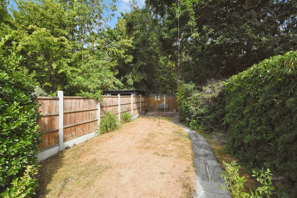 Property photo 2 of 21