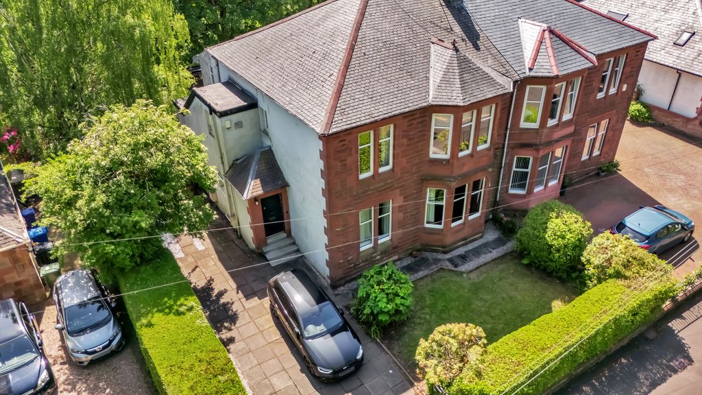 Property photo 1 of 28 4-Print-11 Fleurs Avenue_37