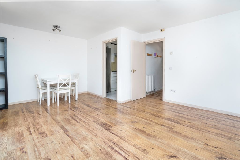 Property photo 2 of 17 Picture No. 19