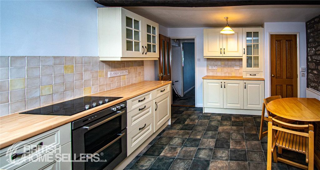 Property photo 2 of 15 Picture No. 02