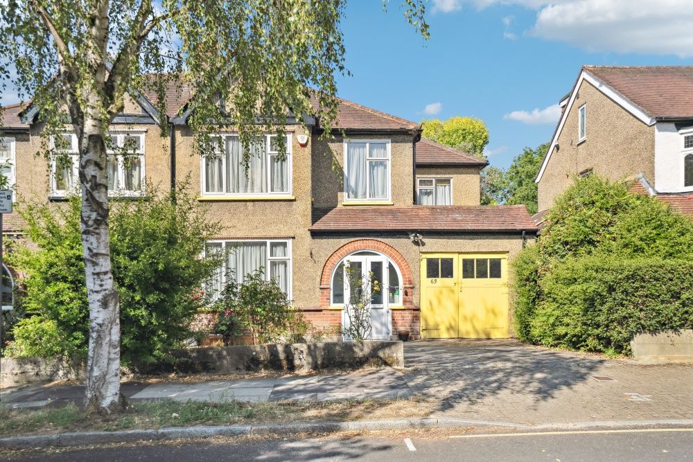Property photo 1 of 11