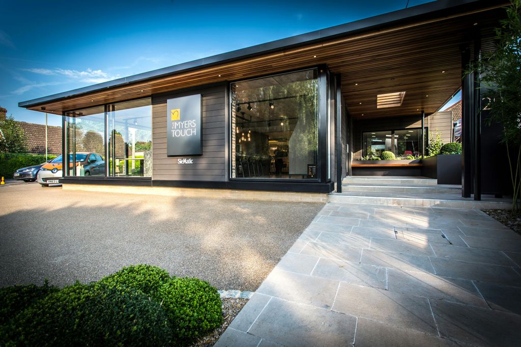 Property photo 3 of 6 Myers Master Chef2737 E.Jpg