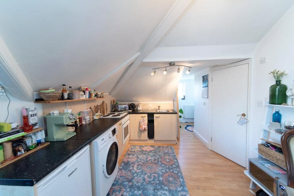 Property photo 3 of 5 Kitchen