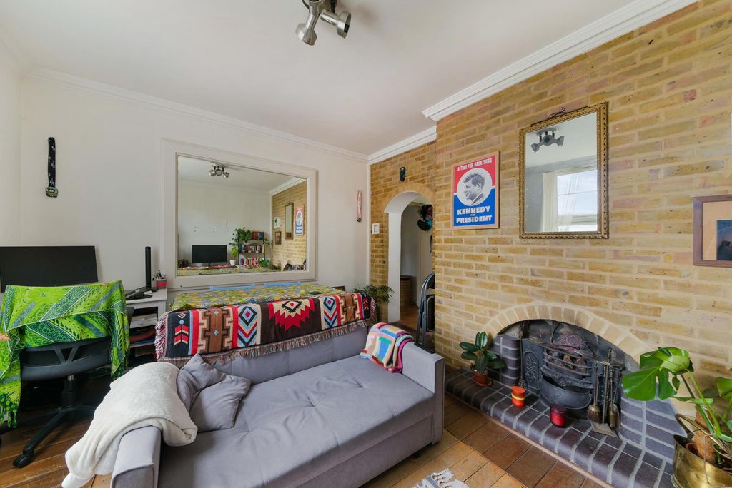 Property photo 3 of 10