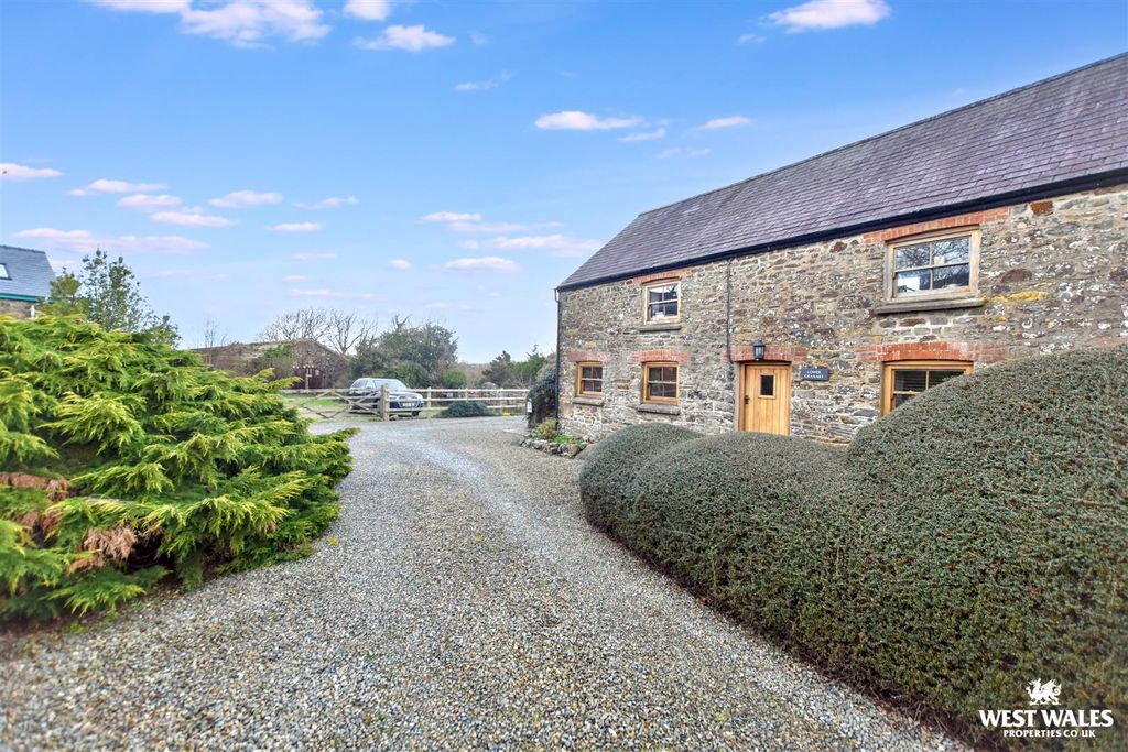 Property photo 2 of 25 22 (20).Jpg