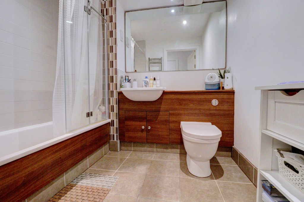 Property photo 3 of 11 Picture No. 15