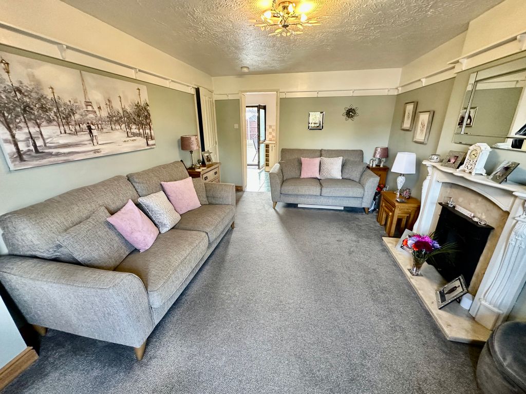 Property photo 2 of 26 Img_1728