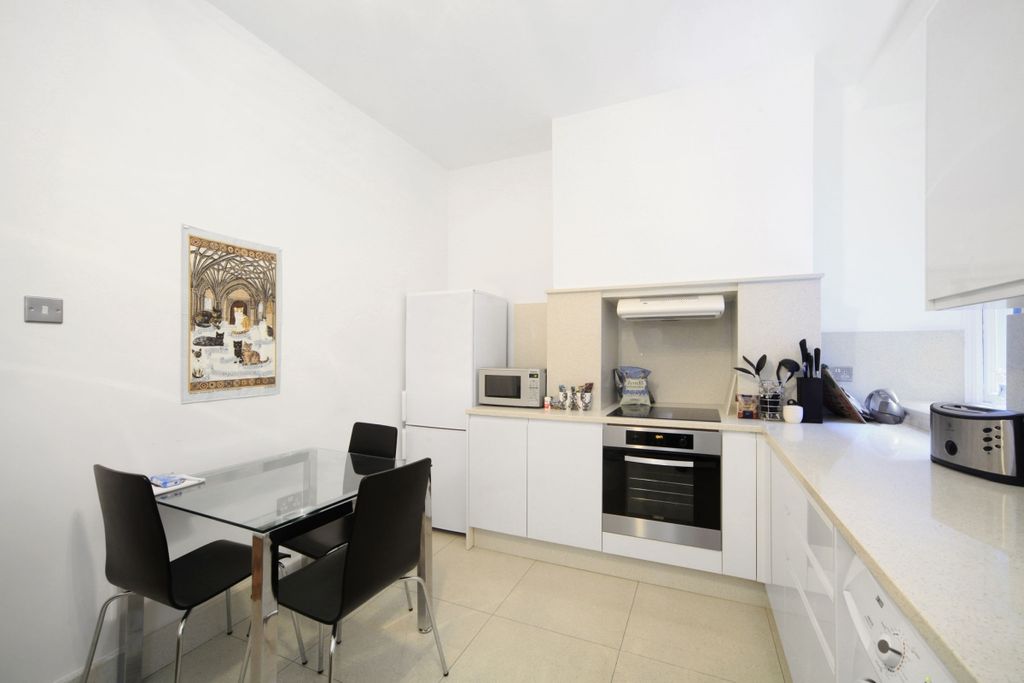 Property photo 3 of 12 E_Mg_8893_2_Edite...
