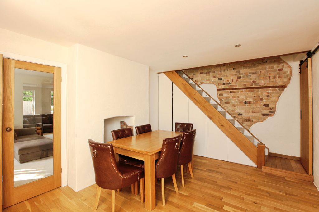 Property photo 3 of 21 Dining Room