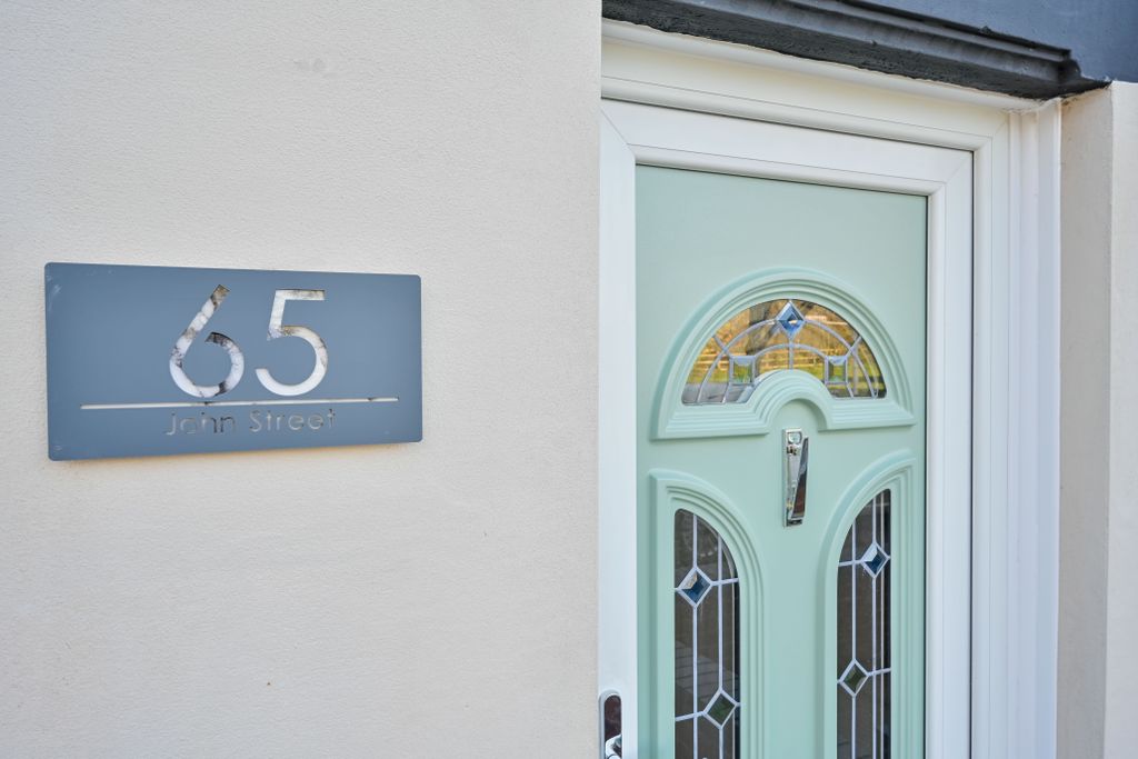 Property photo 2 of 15 Front